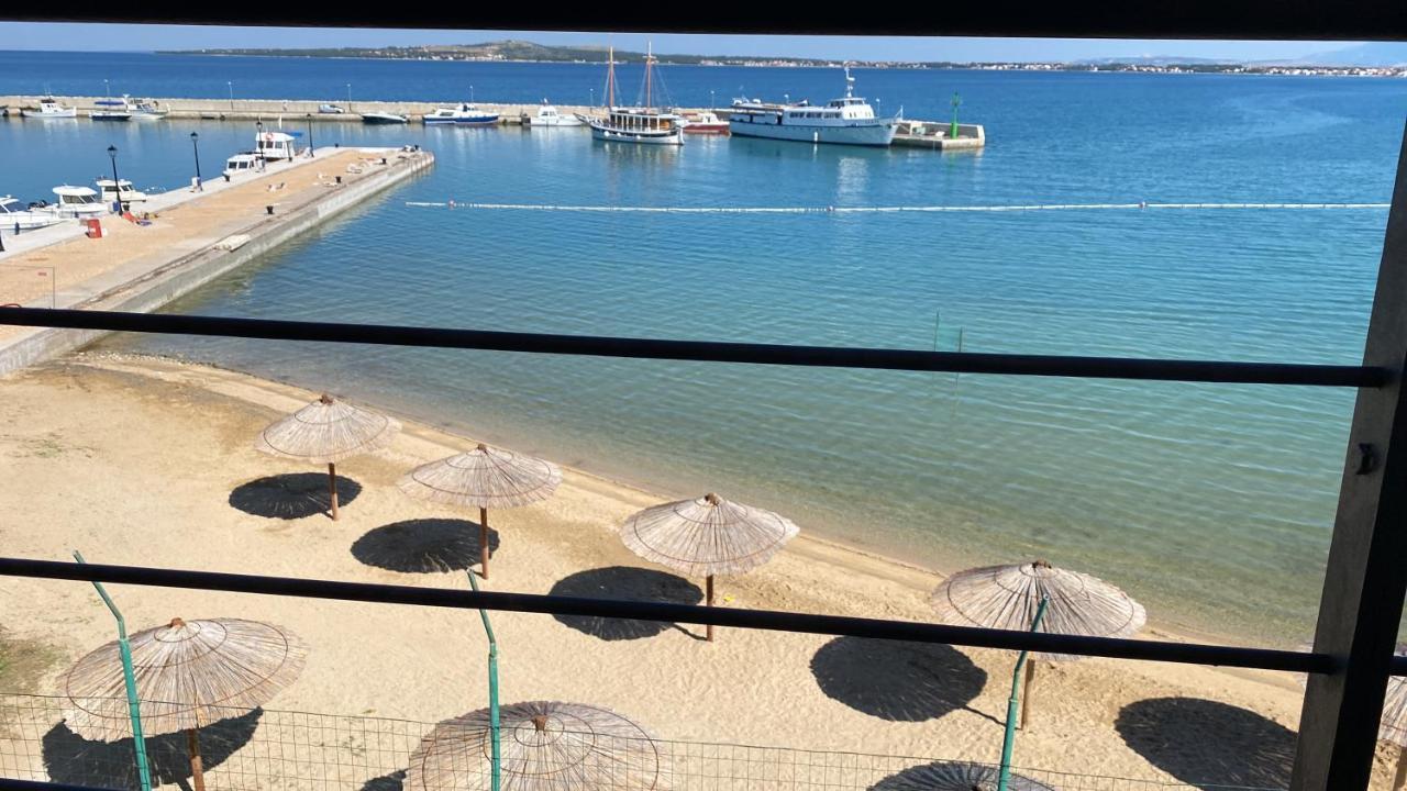 Apartments Lolo Privlaka  Eksteriør bilde